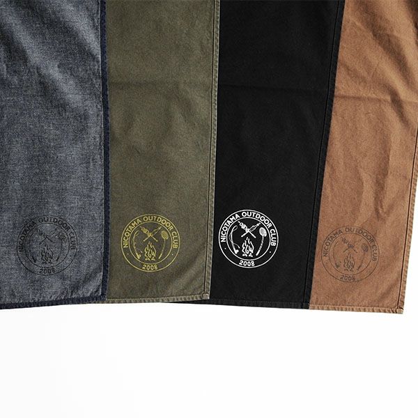 ロゴマークはエプロン裾の裏面に入っています