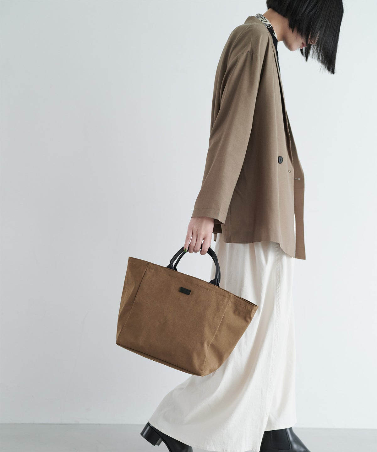 現在こちらのカラー（SEPIA）の展開はございません。モデル身長：173cm