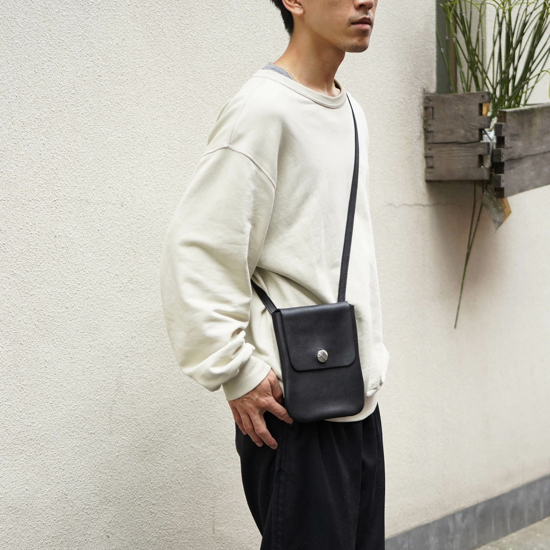 バッグ ARTS&CRAFTS 15th KUDU FLAT SHOULDER S 15th KUDU FLAT SHOULDER S フラットショルダーS | evergreen works