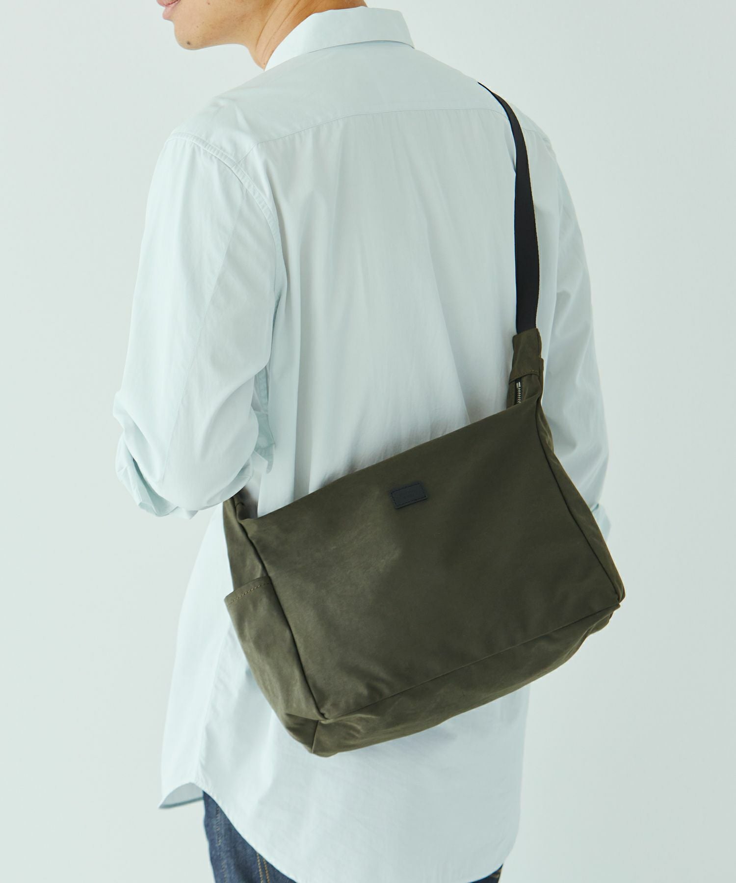 バッグ MIL CLOTH TRIANGLE SHOULDER. OLIVE MIL CLOTH TRIANGLE SHOULDER トライアングルショルダー | evergreen