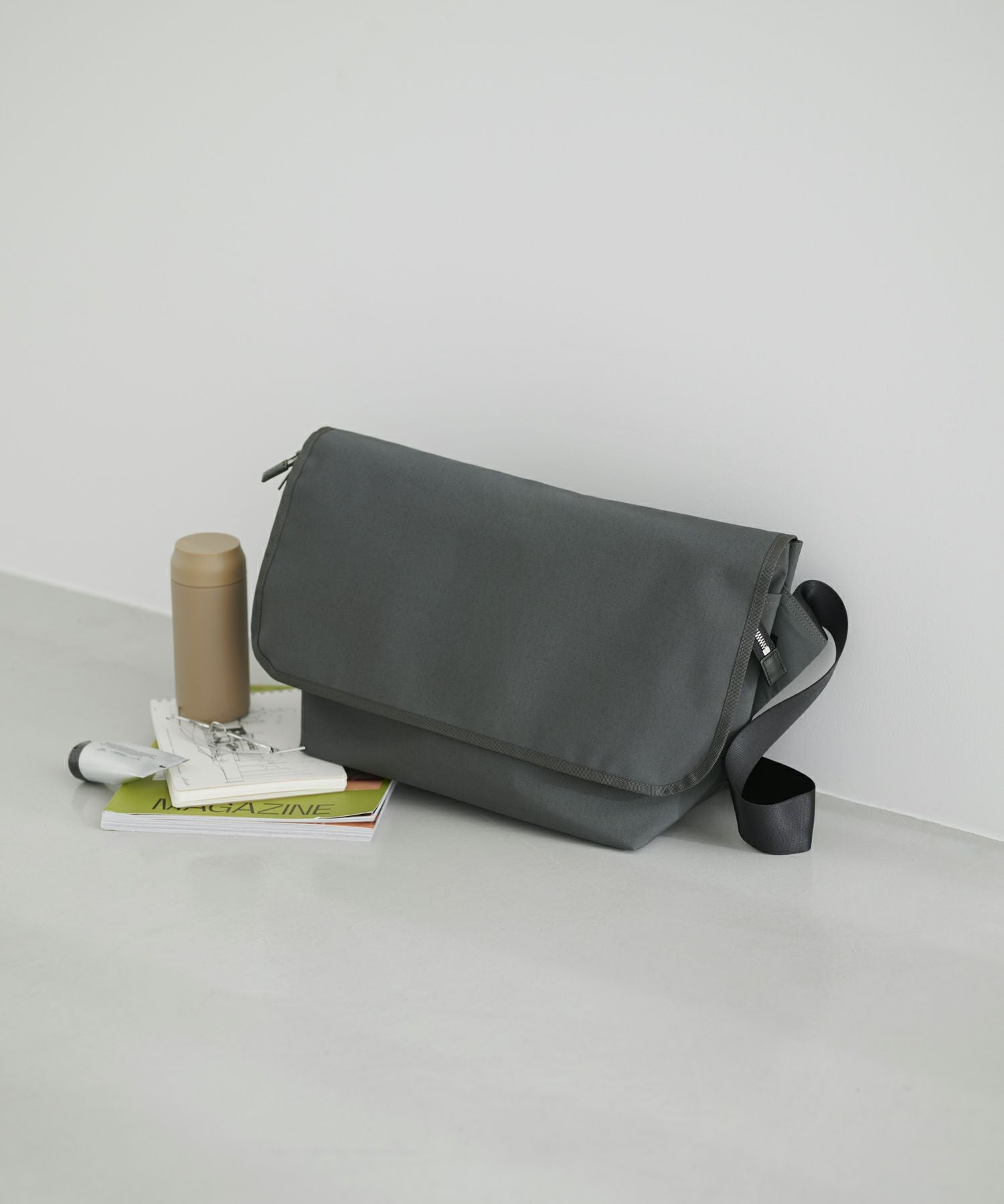 SIMPLICITY FLAP MESSENGER フラップメッセンジャー | evergreen works SIMPLICITY FLAP MESSENGER フラップメッセンジャー | evergreen works