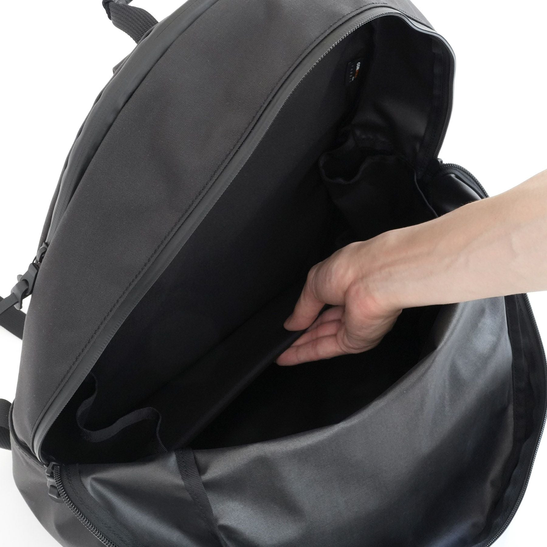 MATTE 2R LARGE DAYPACK 2ルームラージデイパック | evergreen works