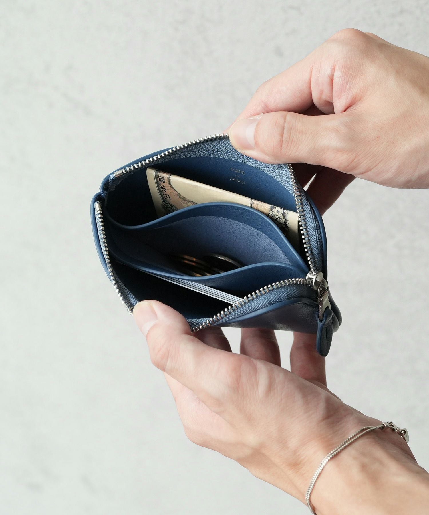 PAL OVAL ZIP WALLET S オーバルジップウォレット S | evergreen works