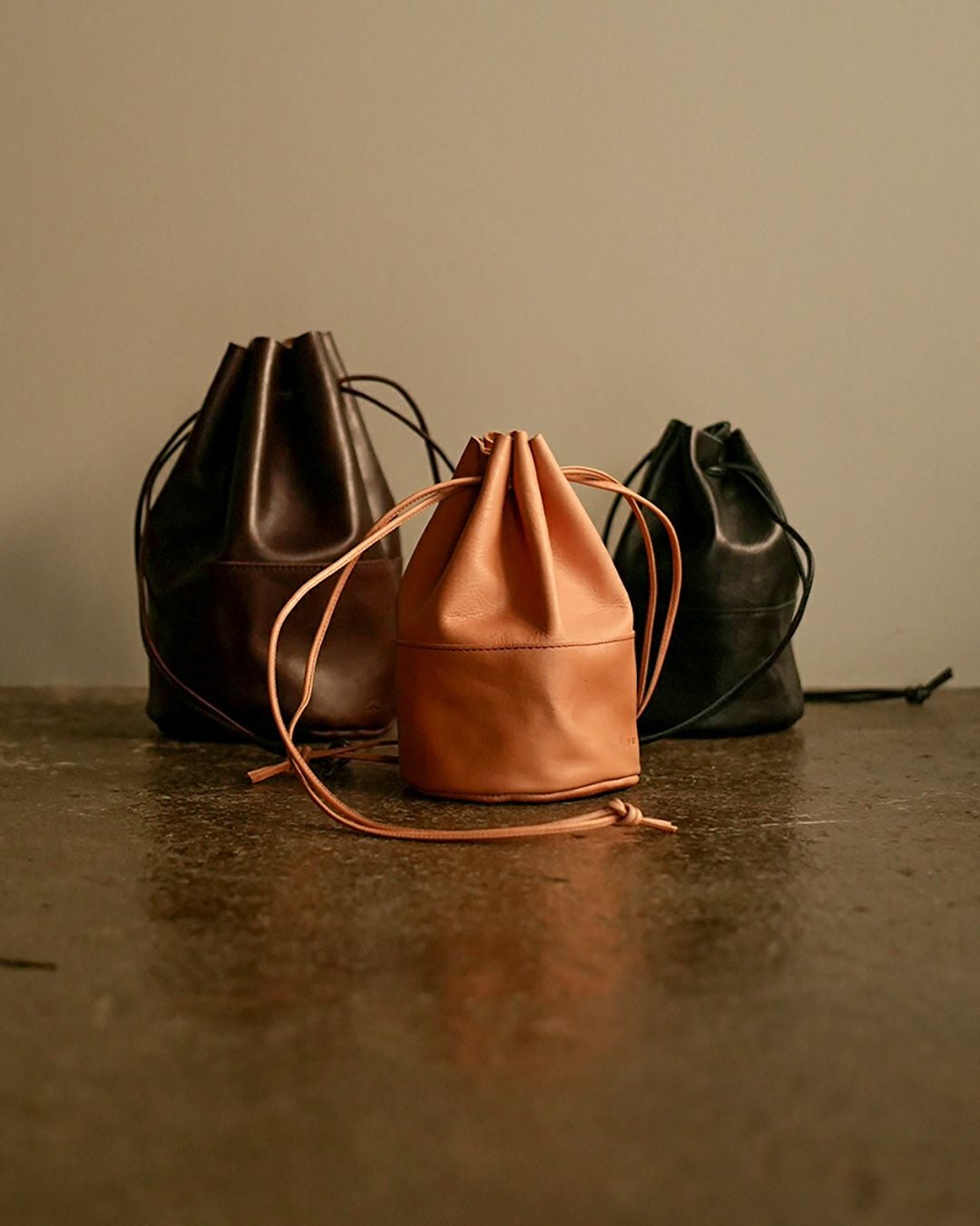 HORSE LEATHER DRAWSTRINGS POUCH M ドローストリングスポーチM