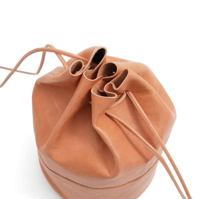 HORSE LEATHER DRAWSTRINGS POUCH M ドローストリングスポーチM 